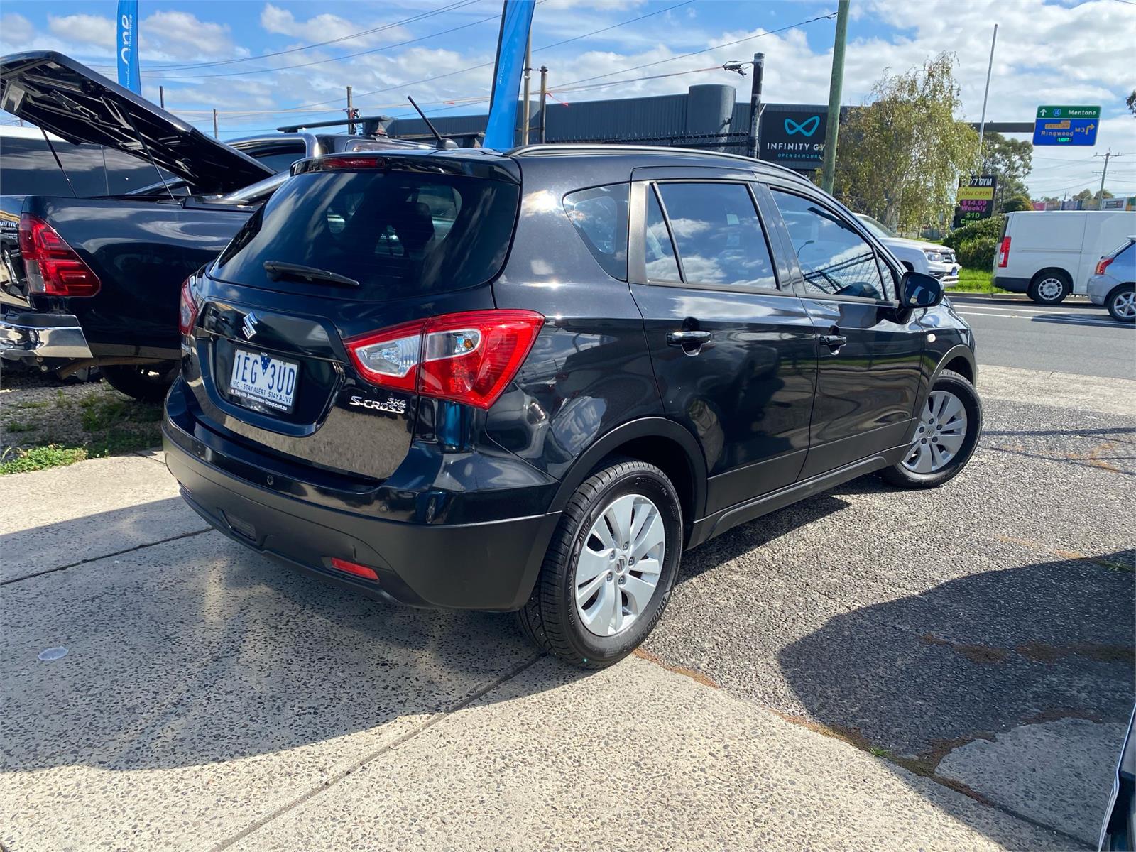 
								2015 Suzuki S-Cross GL Hatchback 5dr CVT 7sp 1.6i ( Finance $54pw*) full									