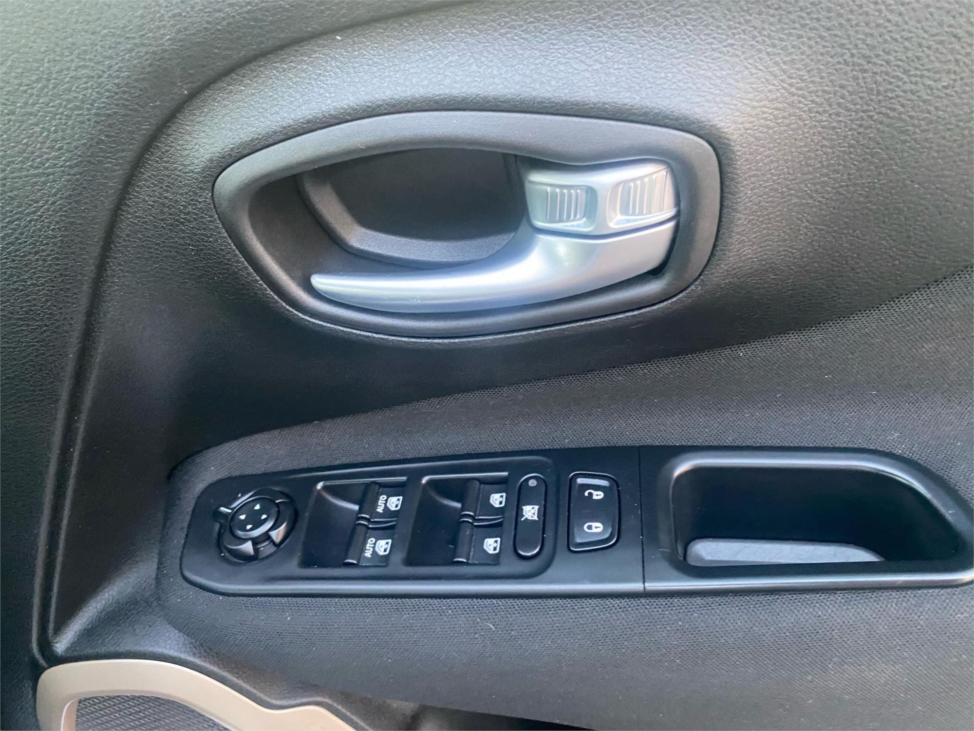 
								2017 Jeep Renegade Longitude Hatchback 5dr 6sp 1.4T – Finance $59pw full									