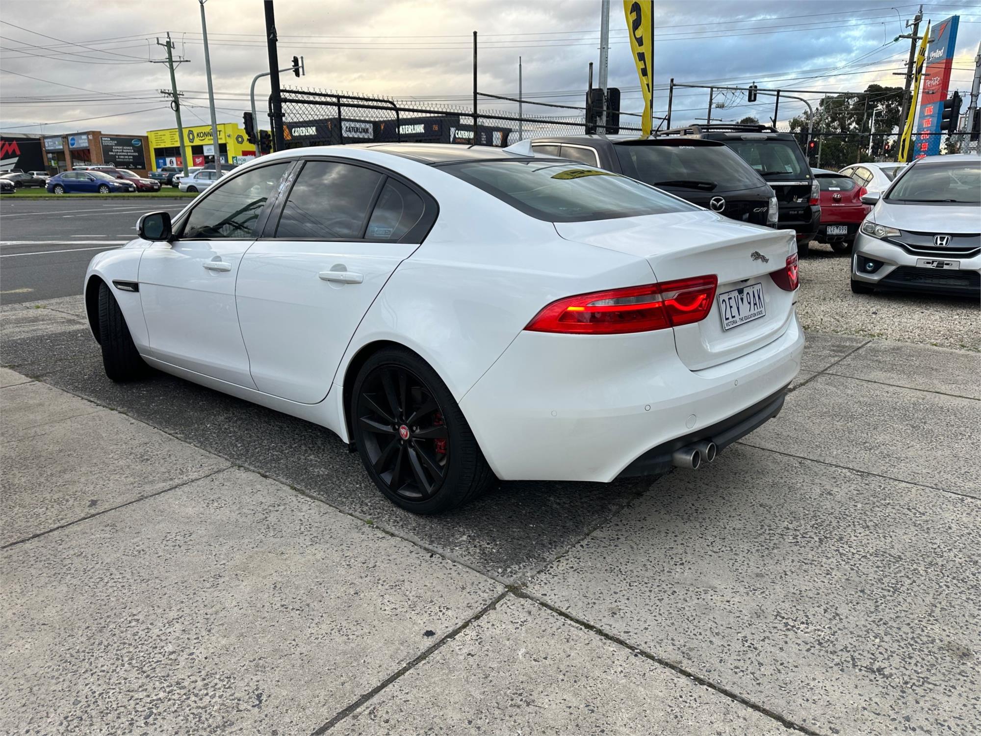 
								2015 Jaguar XE  R-Sport Sedan 4dr Spts Auto 8sp 2.0DT – Finance $89pw*) full									