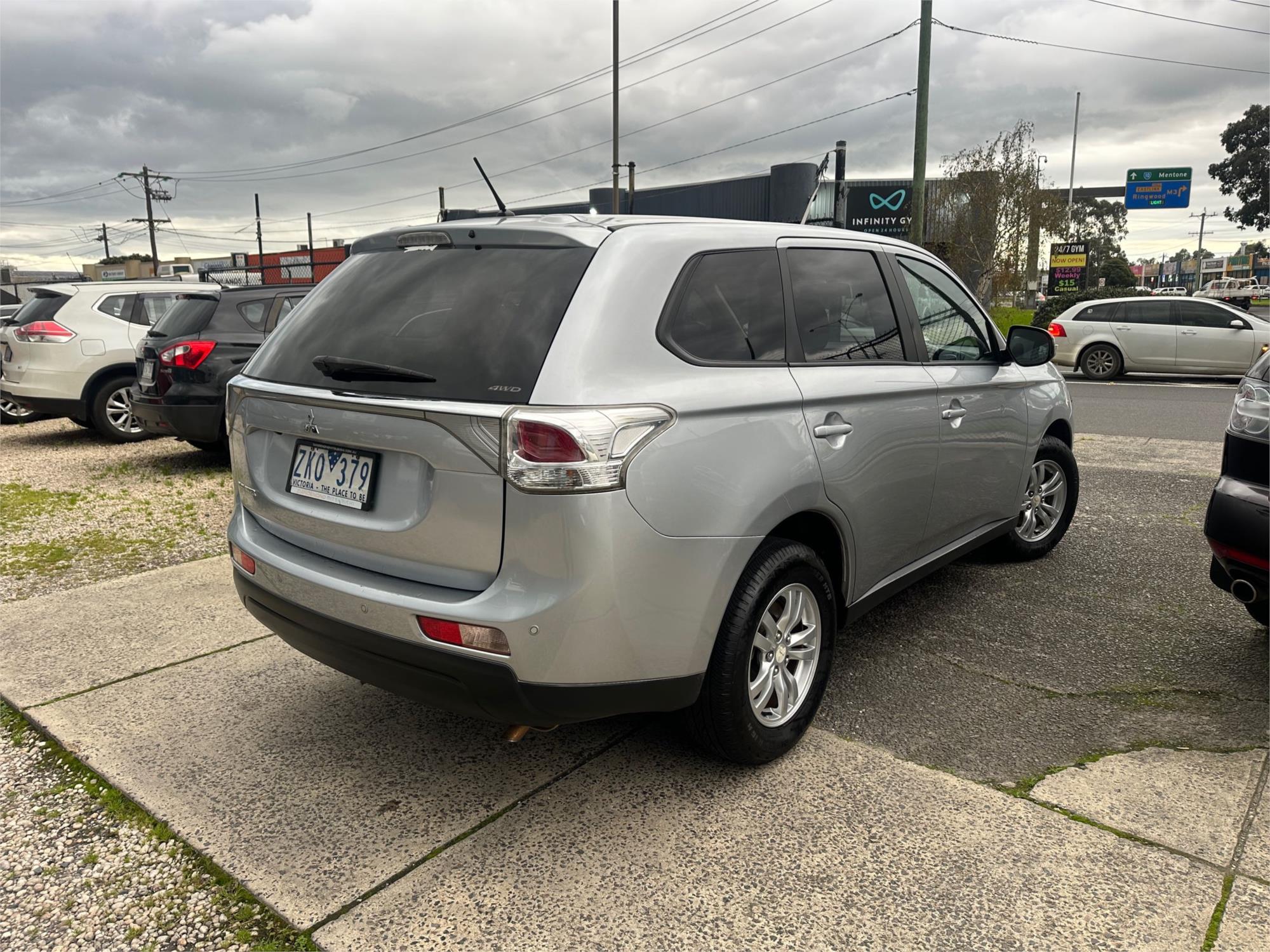 
								2012 Mitsubishi Outlander LS Wagon 7st 5dr CVT 6sp, 4WD 2.4 – Finance $62PW full									
