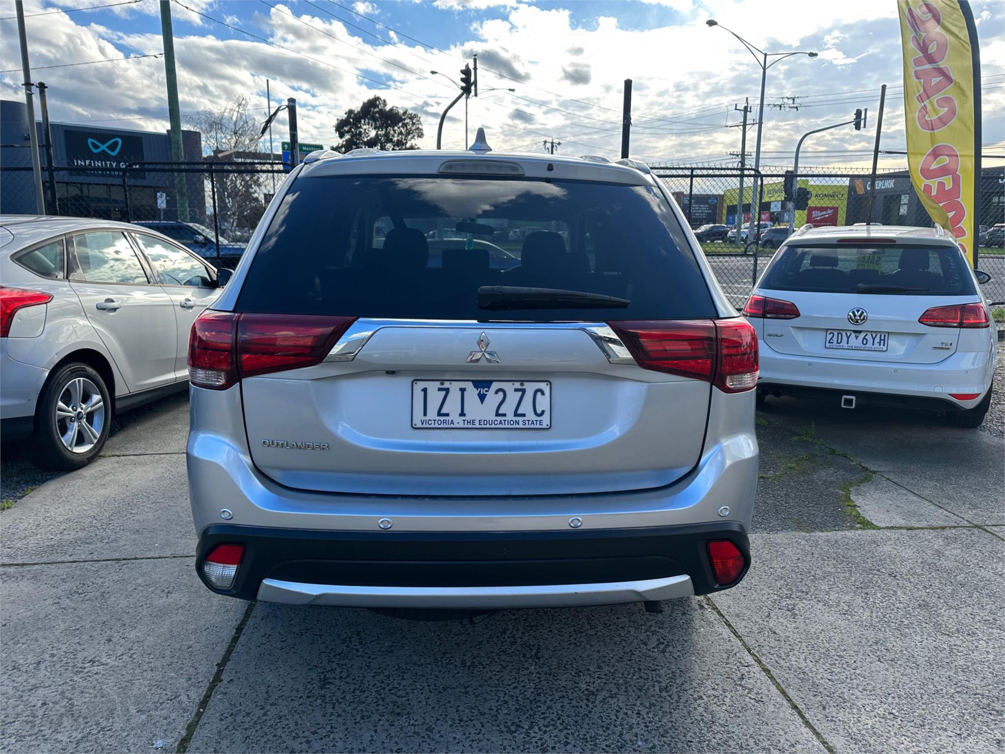 
								2017 Mitsubishi Outlander LS Wagon 7st 5dr CVT 6sp, 2WD 2.0i – Finance $72PW full									